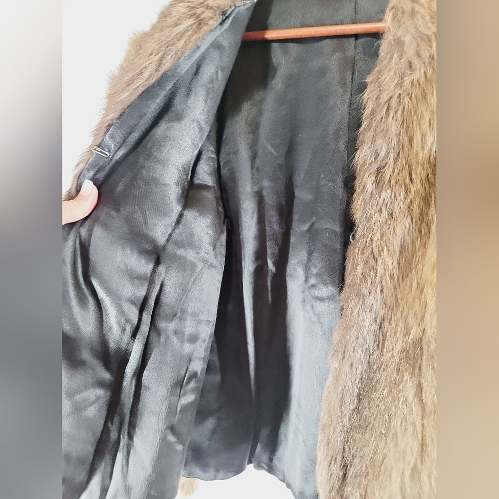VINTAGE RACCOON FUR COAT, SIZE SMALL - Picture 3 of 5